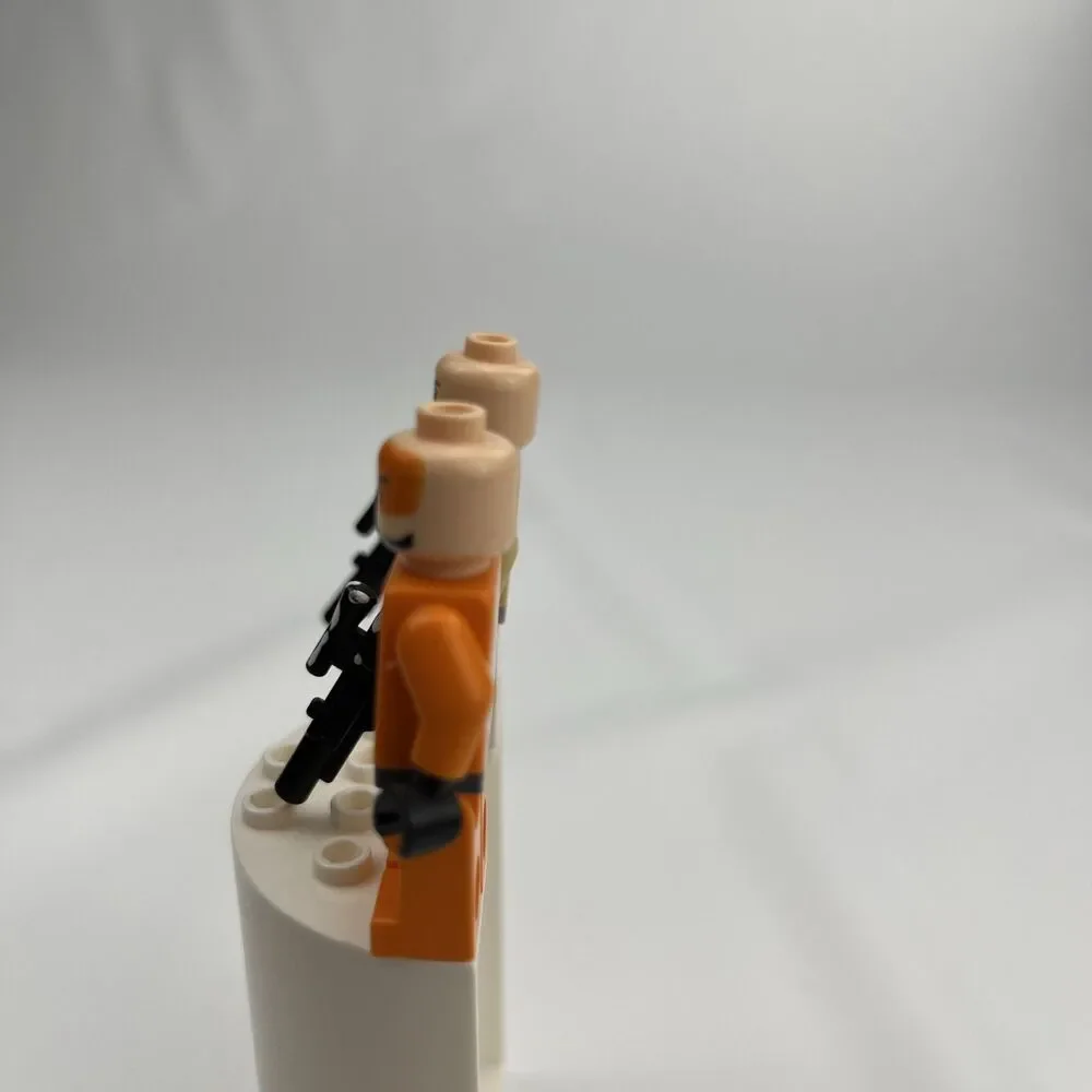 LEGO Star Wars Hoth Rebel Officer And Pilot Minifigures 8083 Lot of 2